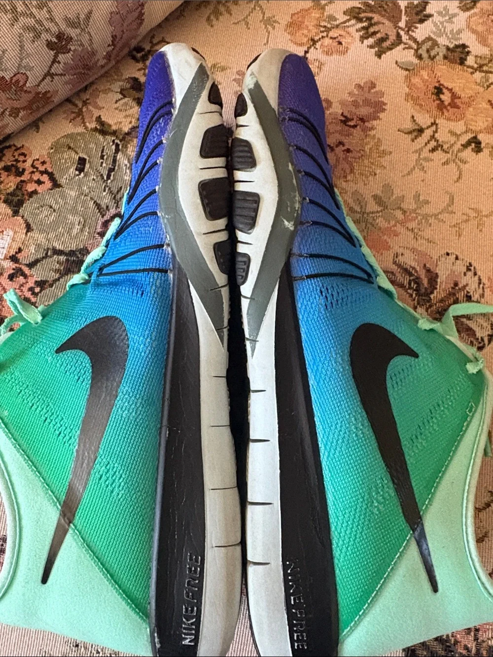 Nike Blue and Teal Gradient Running Sneakers women’s size 7
